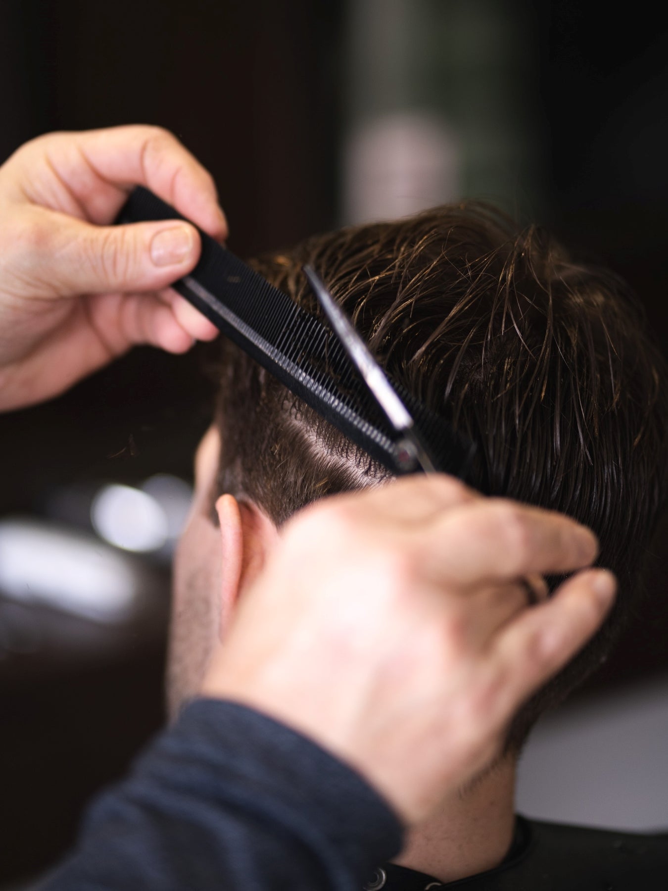 Barbering scissor over comb